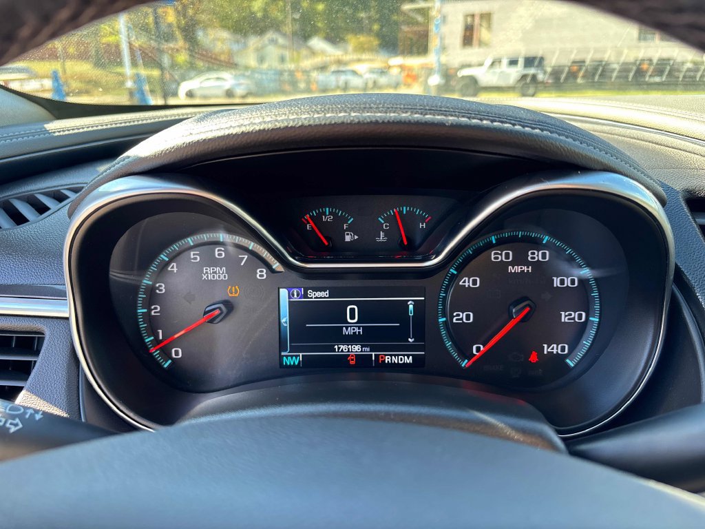 Used 2017 Chevrolet Impala LT FWD image 14