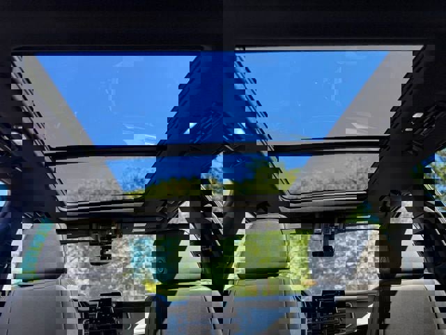 Used 2022 Chevrolet Suburban High Country w/ Premium Package 2 image 31