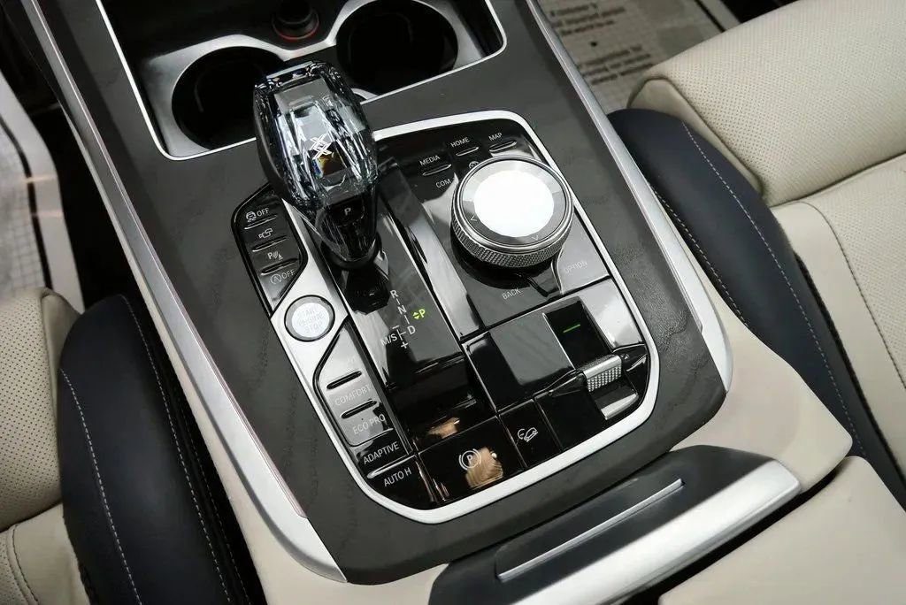 Used 2022 BMW X7 M50i image 33