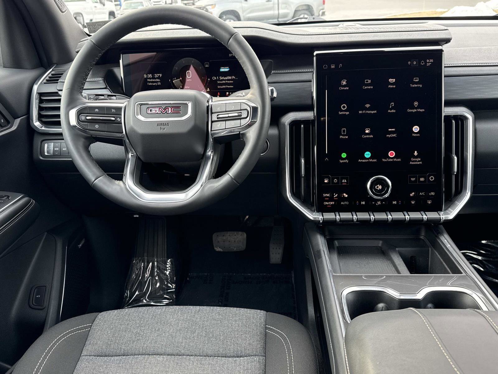 Used 2025 GMC Acadia Elevation image 2