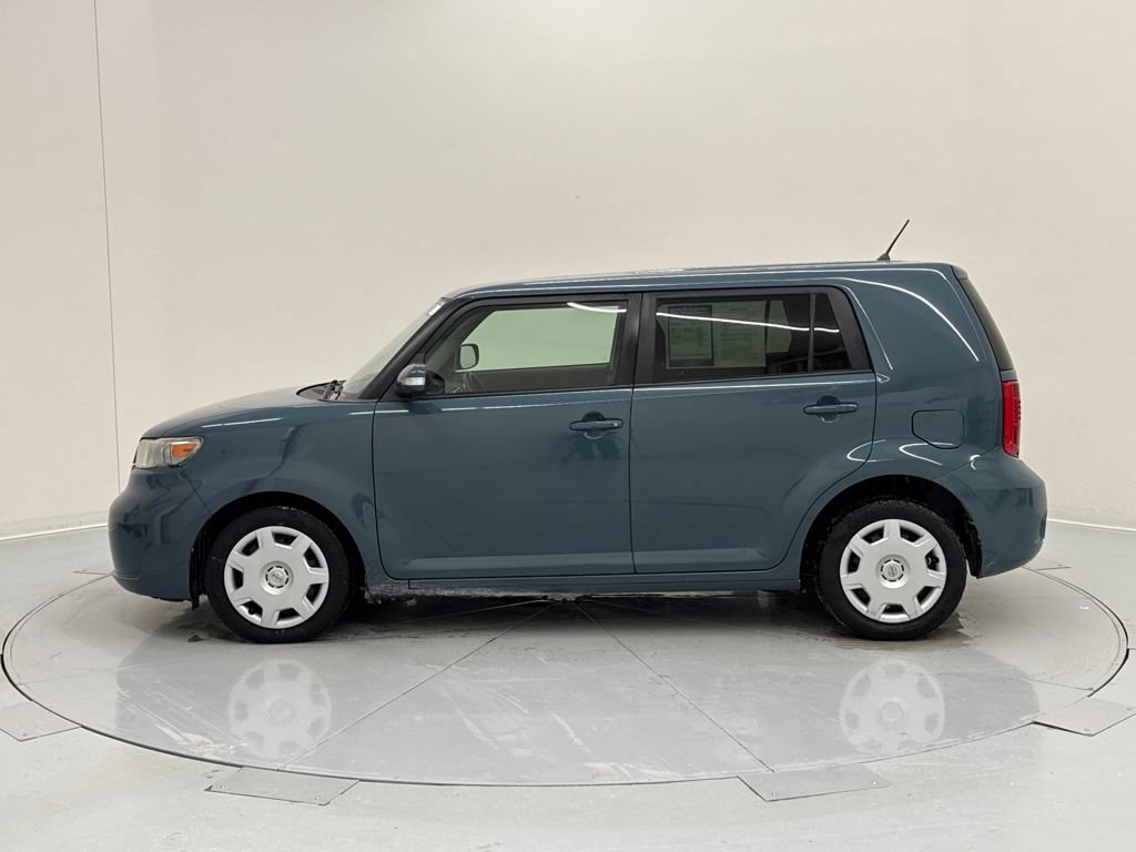 Used 2010 Scion xB image 2