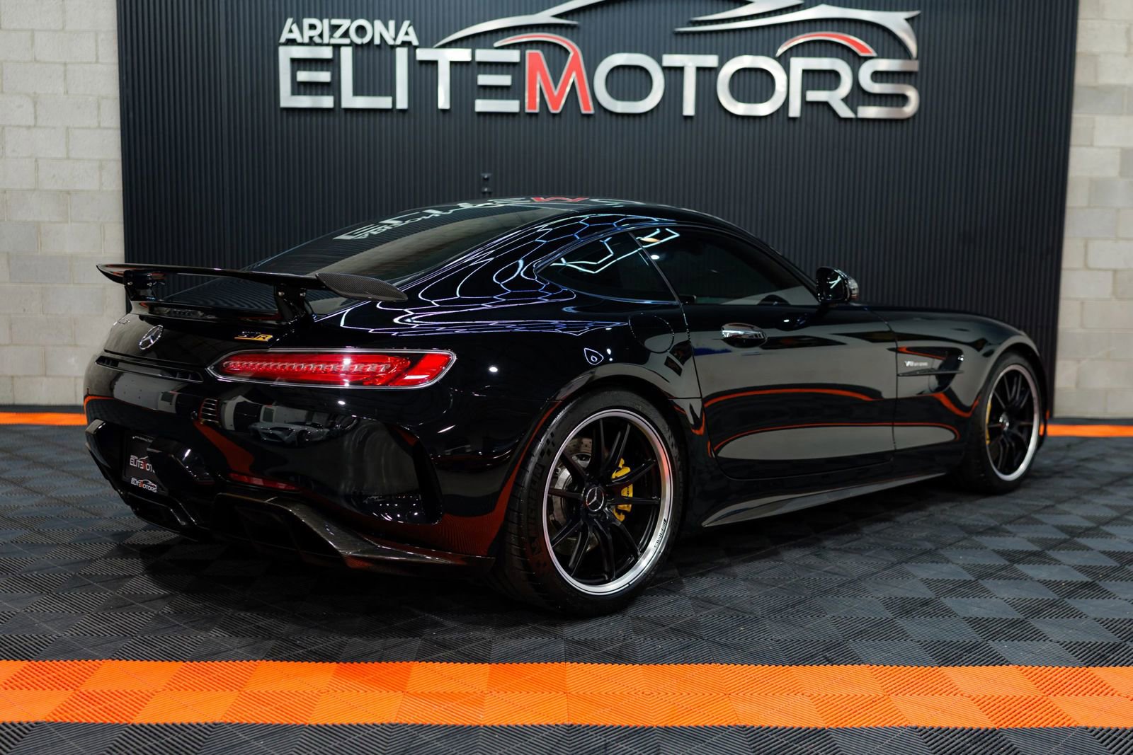 Used 2018 Mercedes-Benz AMG GT R image 19