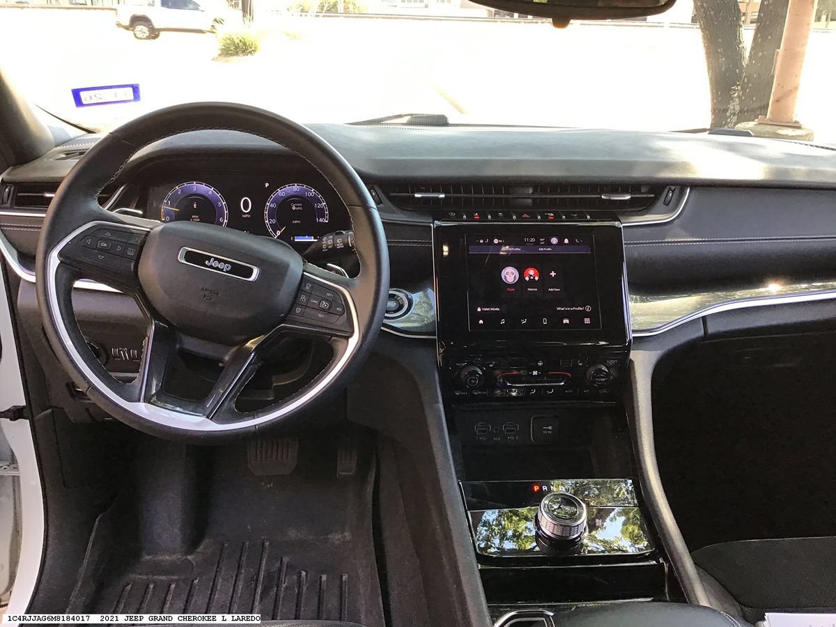 Used 2021 Jeep Grand Cherokee L Laredo RWD image 10