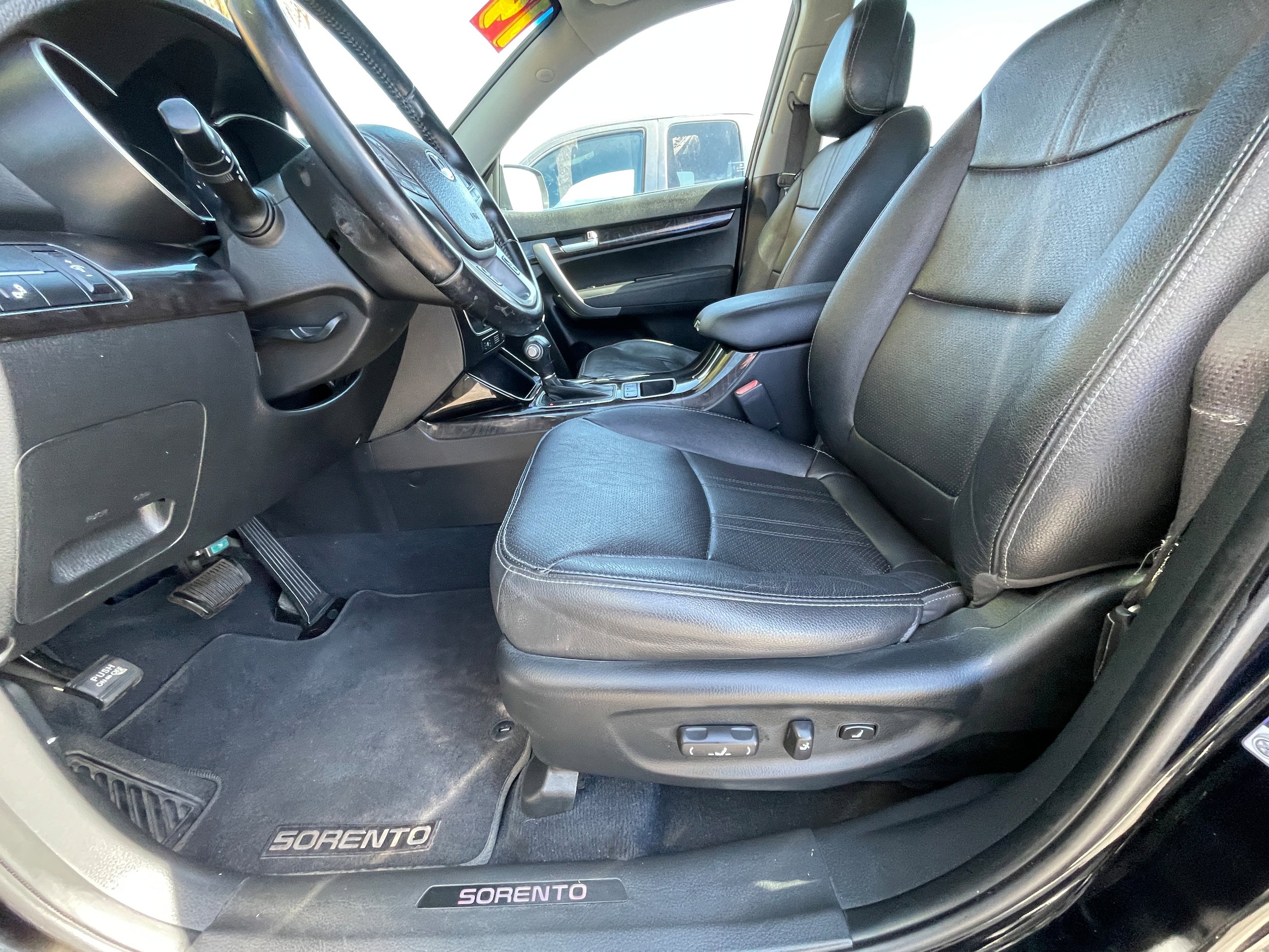 Used 2014 Kia Sorento SX w/ 3rd Row Package FWD image 13