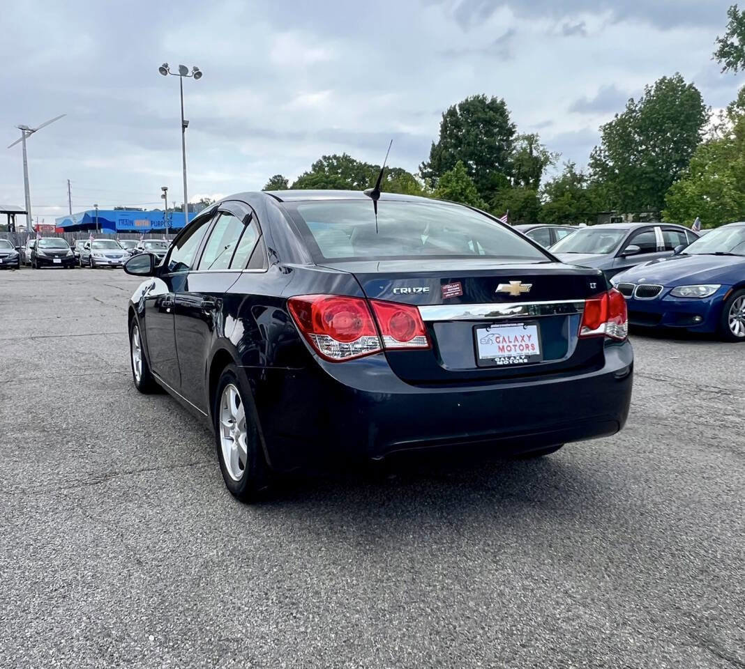 Used 2014 Chevrolet Cruze LT w/ Technology Package image 4