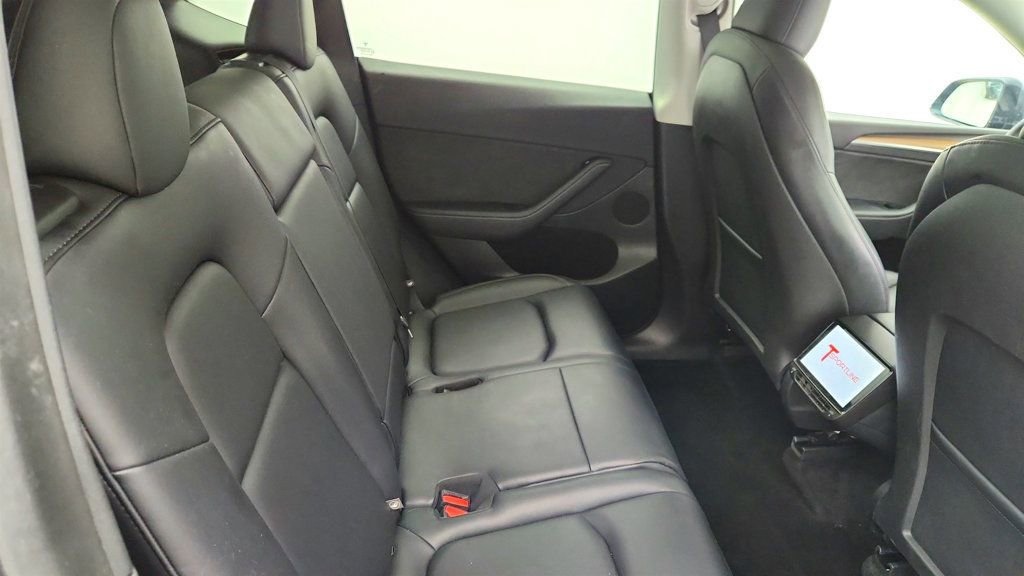 Used 2025 Tesla Model Y Long Range image 44
