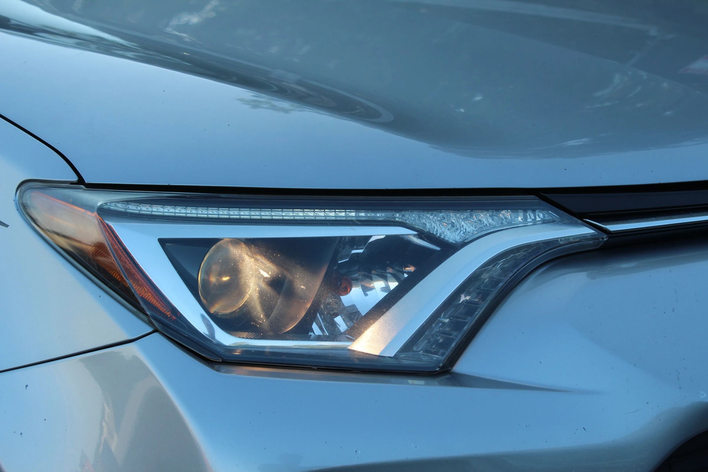 Used 2018 Toyota RAV4 XLE image 47
