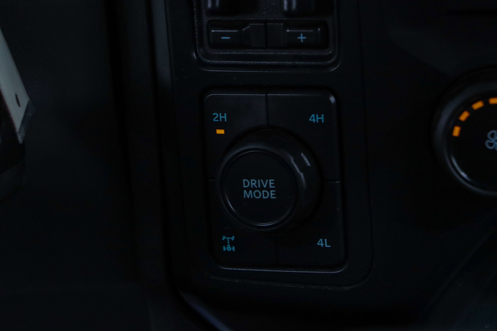 Used 2023 Ford F250 XLT w/ FX4 Off-Road Package image 21