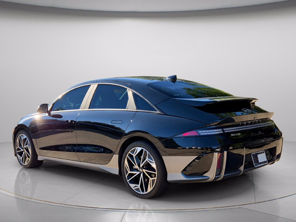 Used 2025 Hyundai Ioniq 6 SEL RWD image 6