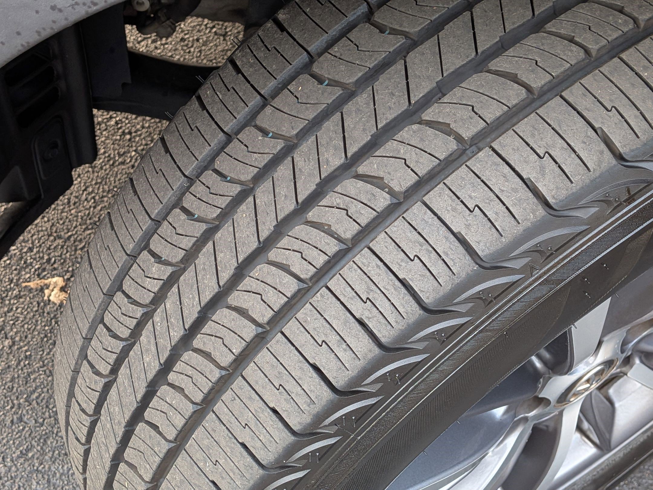 Used 2019 Toyota Highlander XLE image 12