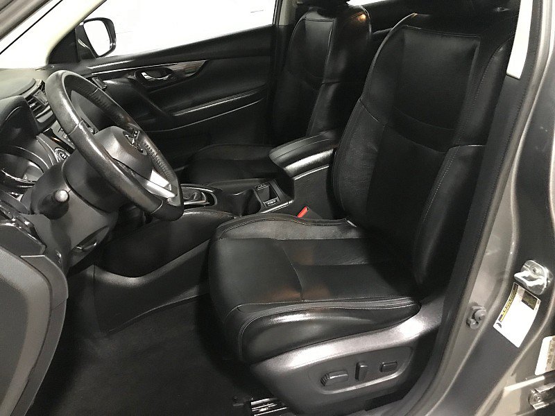 Used 2017 Nissan Rogue Sport SL w/ SL Premium Package AWD/4WD image 11