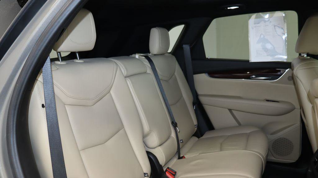 Used 2018 Cadillac XT5 Luxury w/ Driver Awareness Package AWD/4WD image 25