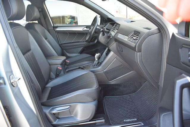 Used 2023 Volkswagen Tiguan SE R-Line image 46
