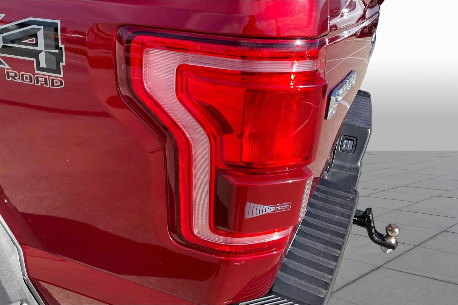 Used 2016 Ford F150 Lariat w/ Equipment Group 502A Luxury AWD/4WD image 28