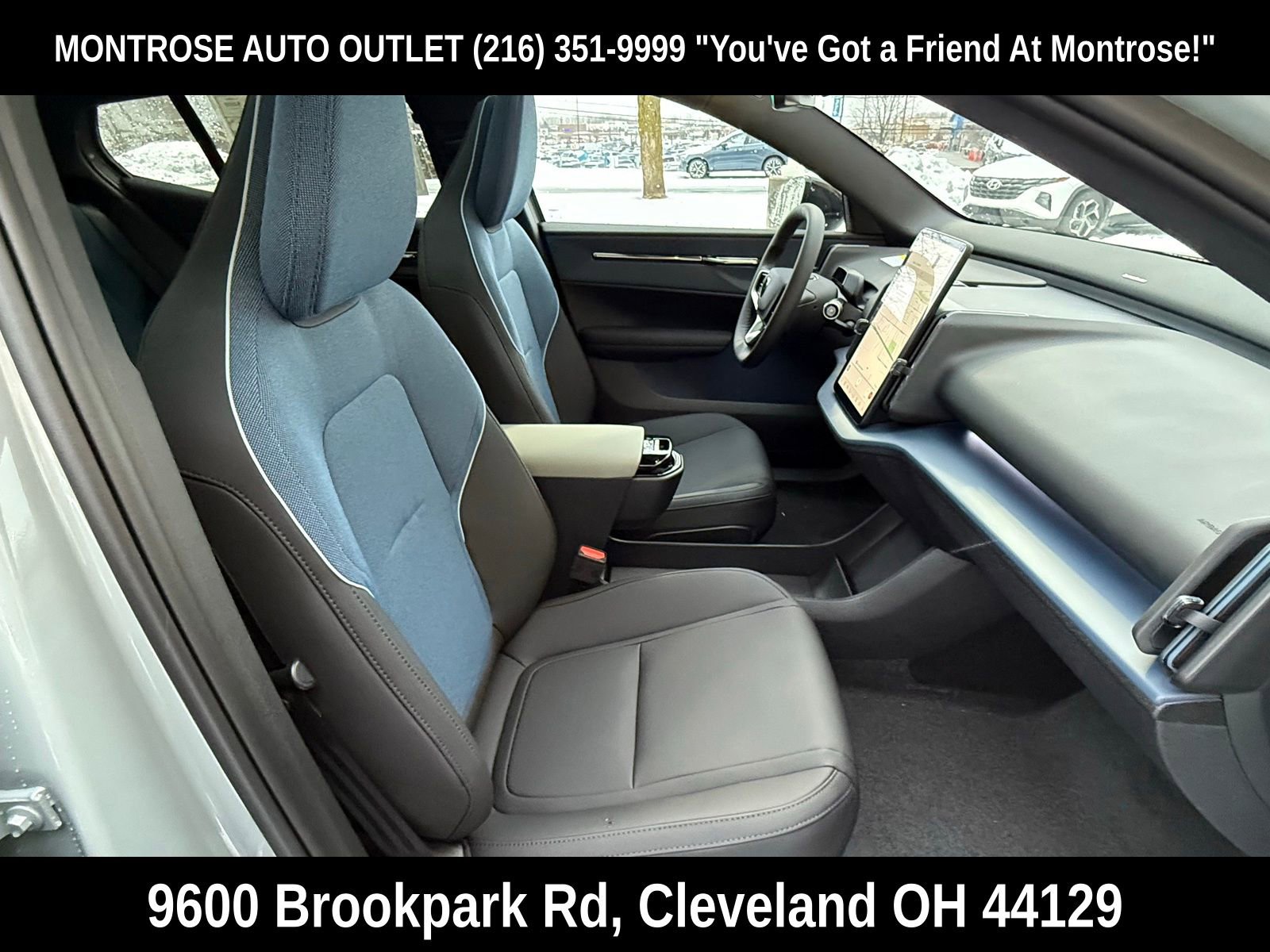 New 2026 Volvo EX30 Cross Country Ultra image 18