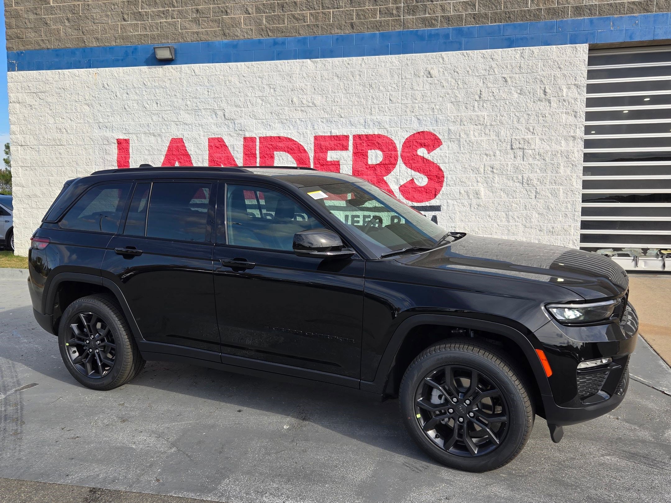 New 2025 Jeep Grand Cherokee Limited w/ Trailer Tow Package