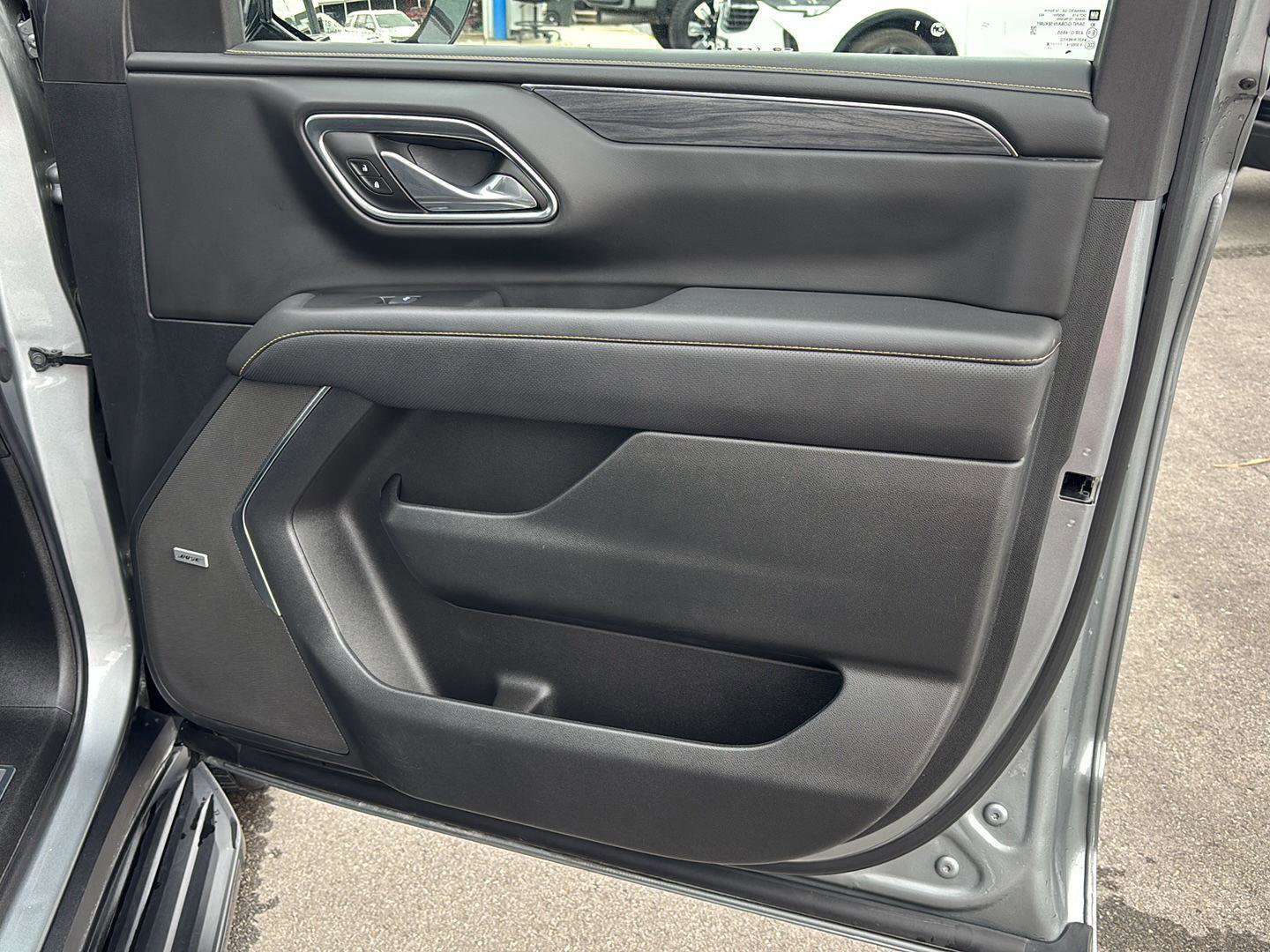 Used 2024 GMC Yukon SLT image 25