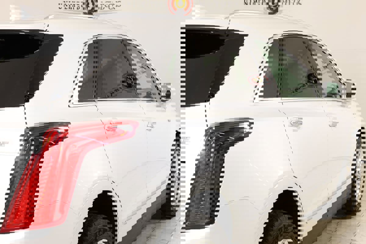 Used 2017 Cadillac XT5 Platinum image 43