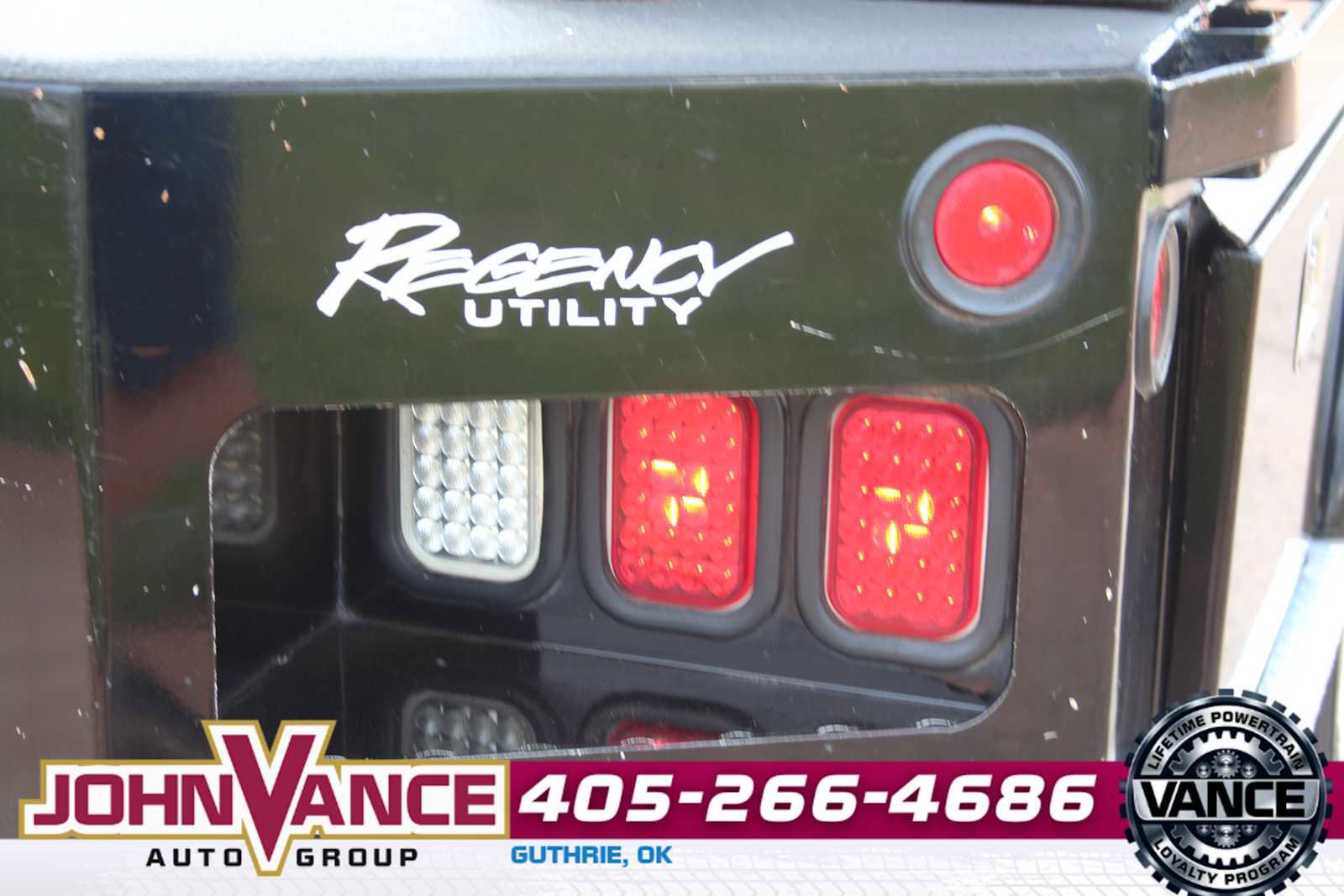 Used 2005 GMC TopKick C4500 2WD Crew Cab image 11