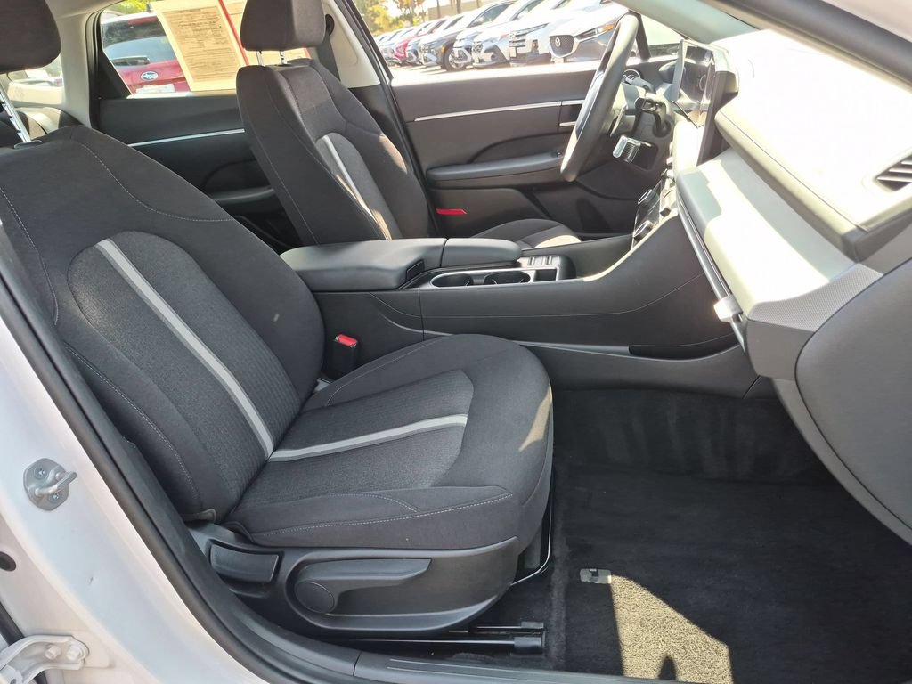 Used 2025 Hyundai Sonata SEL FWD image 31