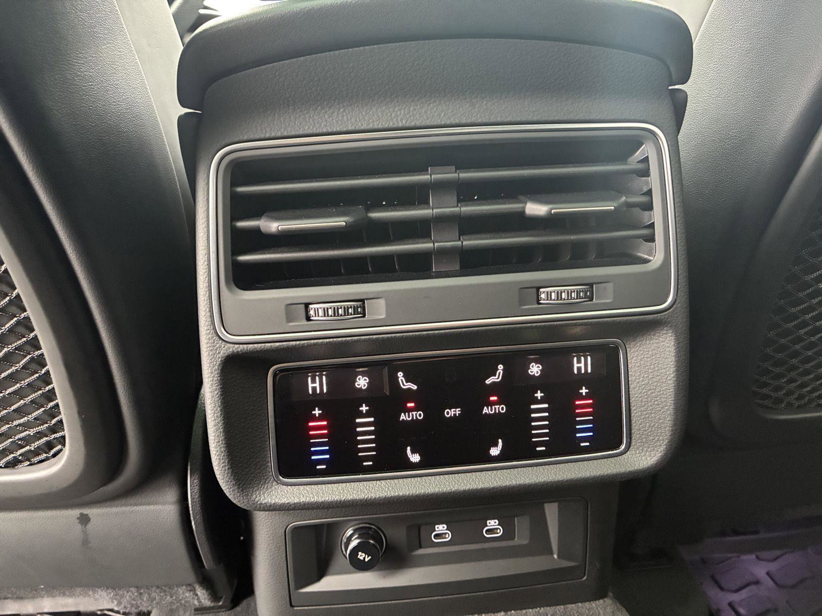 Used 2024 Audi SQ8 Premium Plus w/ 23" Wheel Package image 36