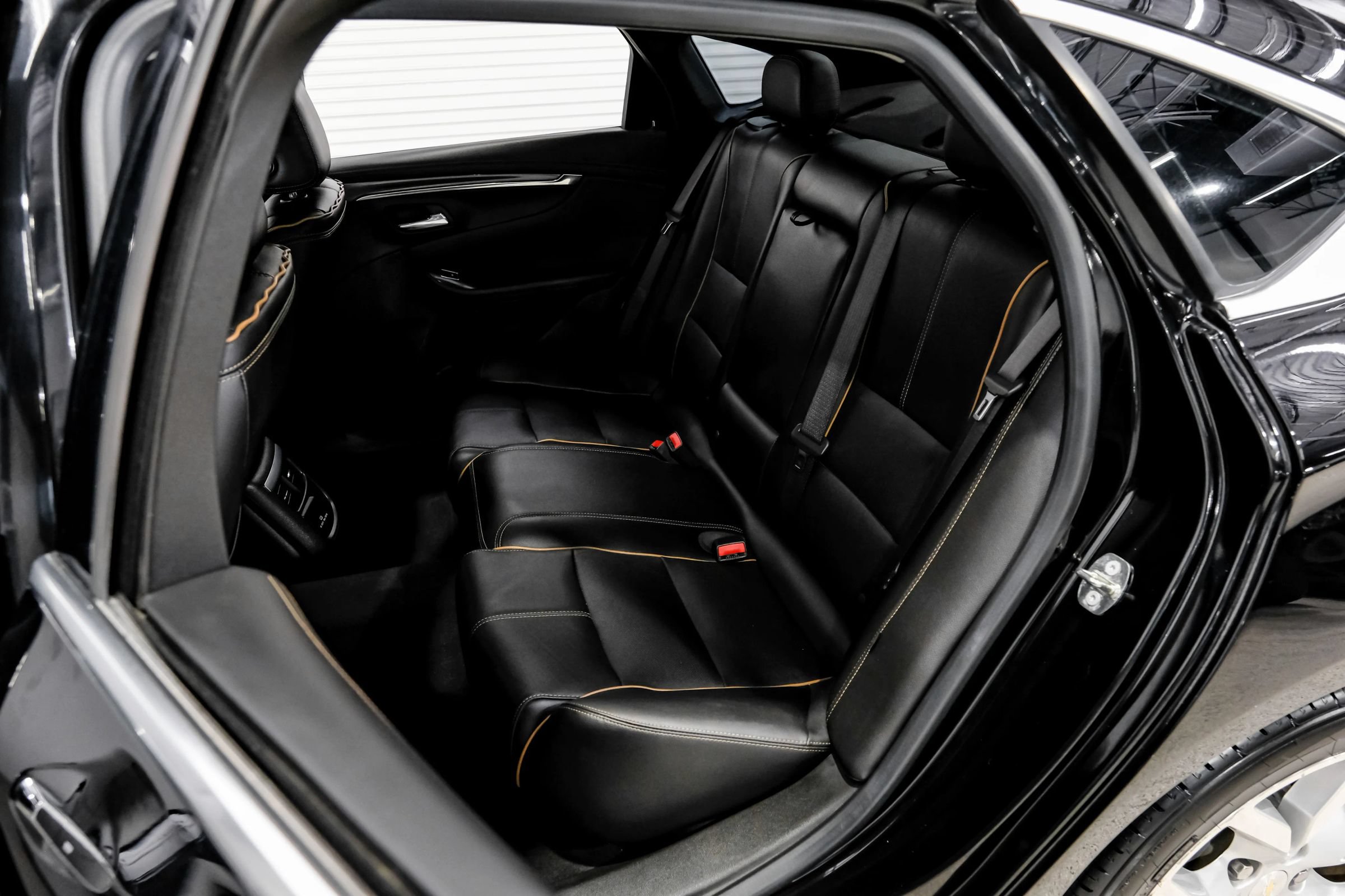 Used 2018 Chevrolet Impala Premier FWD image 21
