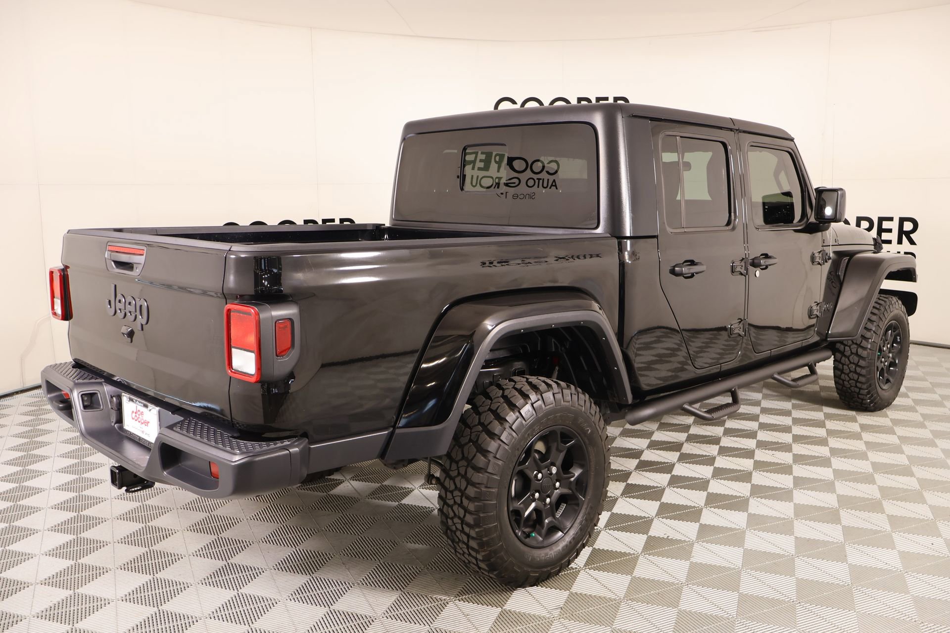 Used 2023 Jeep Gladiator Willys image 20