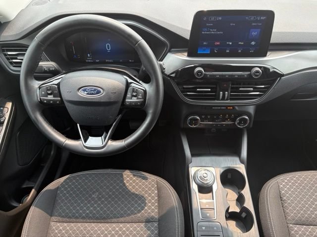 Used 2024 Ford Escape Active AWD/4WD image 3