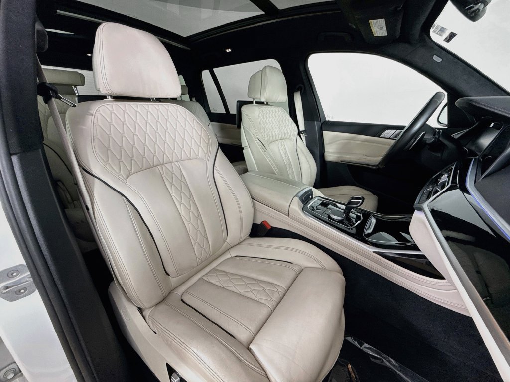 Used 2019 BMW X7 xDrive40i w/ M Sport Package AWD/4WD image 31