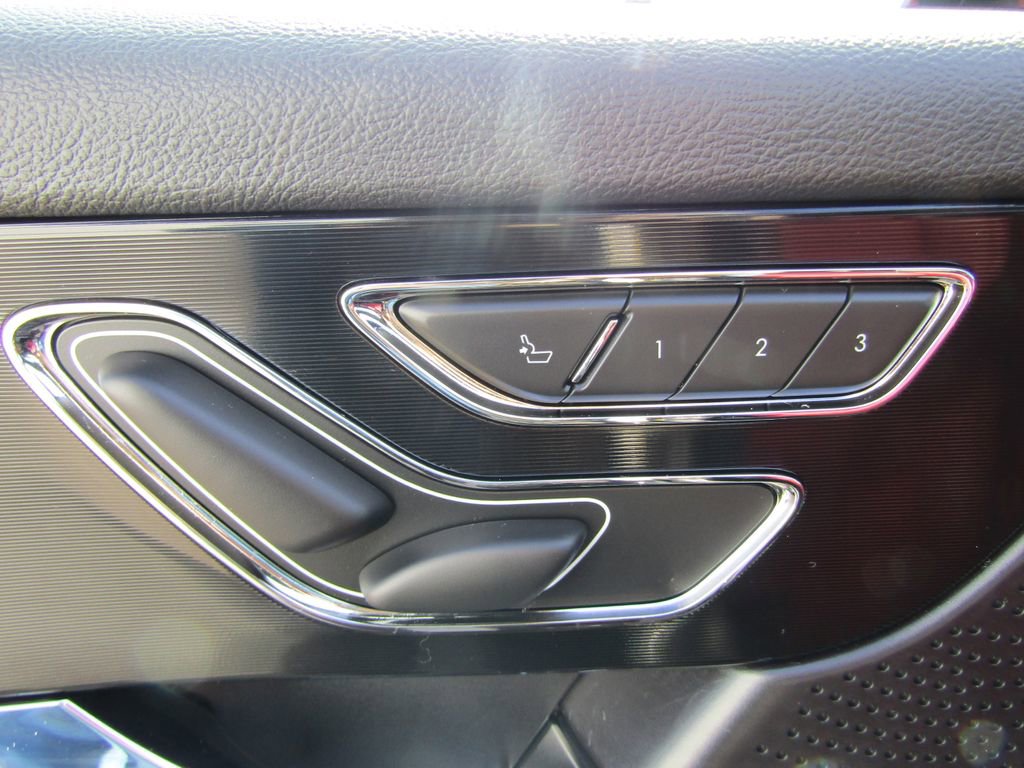 Used 2025 Lincoln Corsair Grand Touring w/ Equipment Group 301A AWD/4WD image 24