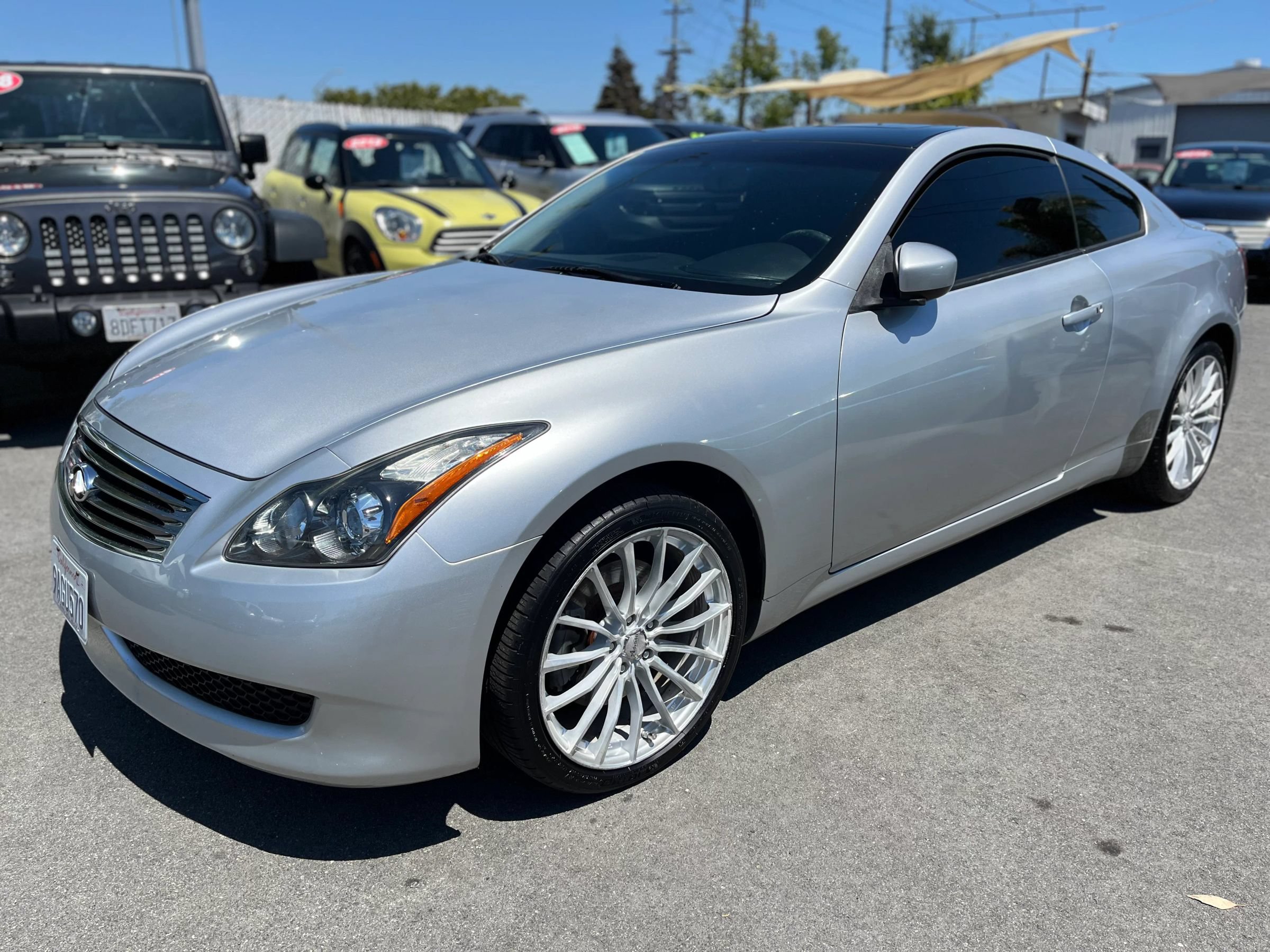 Used 2010 INFINITI G37 x Coupe w/ Premium Pkg AWD/4WD image 3