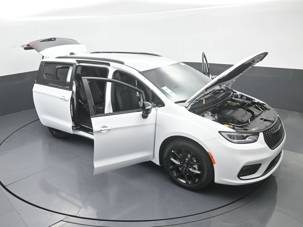 New 2026 Chrysler Pacifica Select w/ S Appearance Package FWD image 69