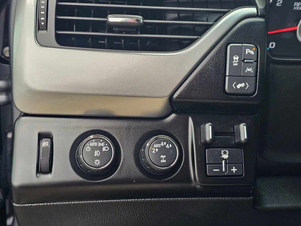 Used 2018 Chevrolet Tahoe LT AWD/4WD image 36