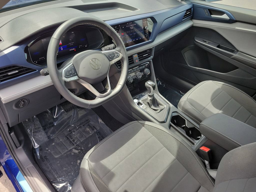 Used 2024 Volkswagen Taos SE image 22
