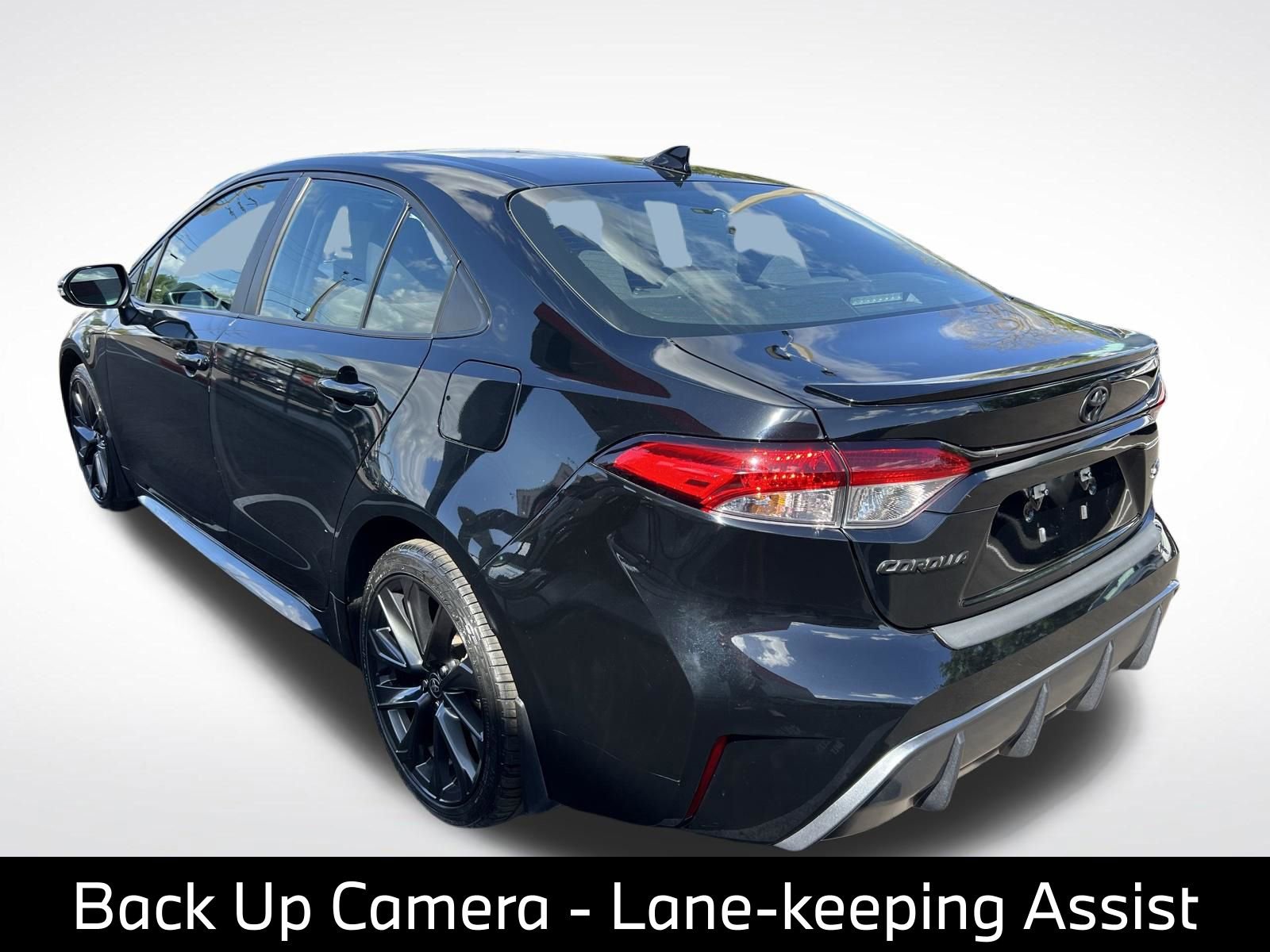 Used 2024 Toyota Corolla SE FWD image 7