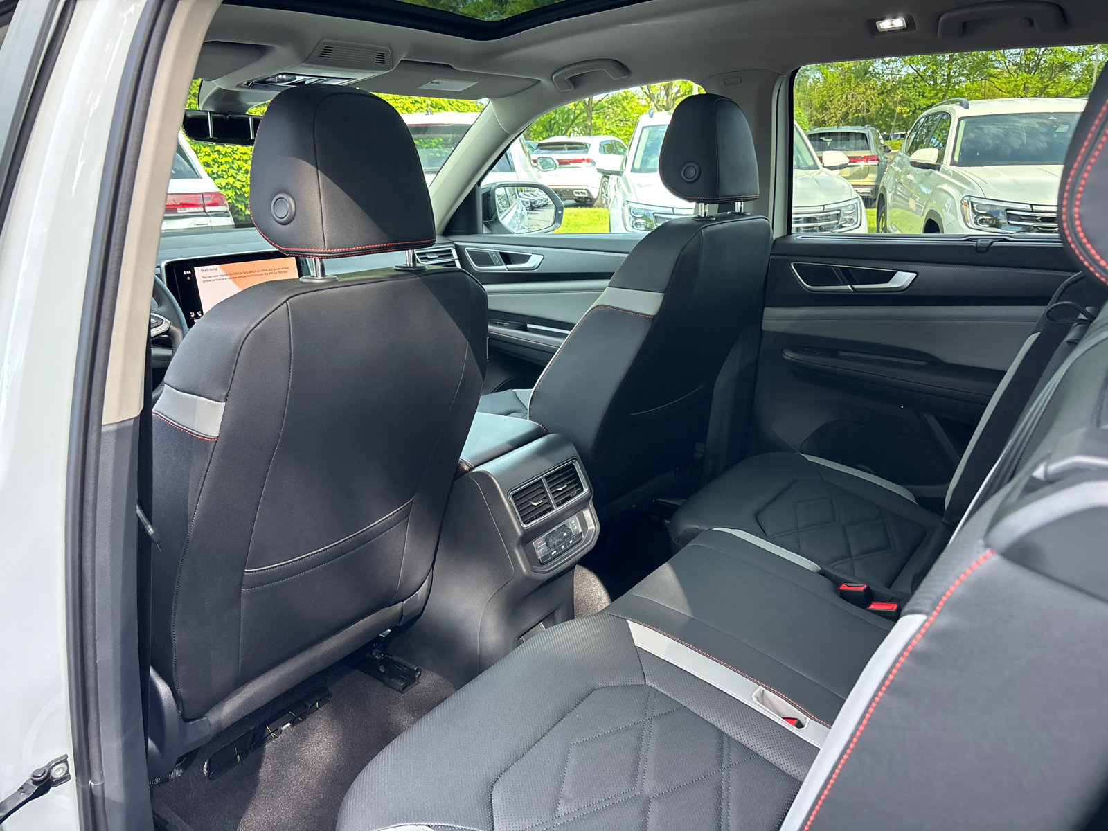 New 2026 Volkswagen Atlas Peak Edition AWD/4WD image 26