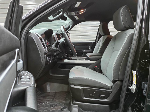 Used 2024 RAM 2500 Big Horn w/ Protection Group AWD/4WD image 17
