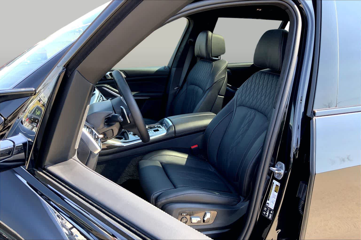 New 2026 BMW X7 M60i AWD/4WD image 9