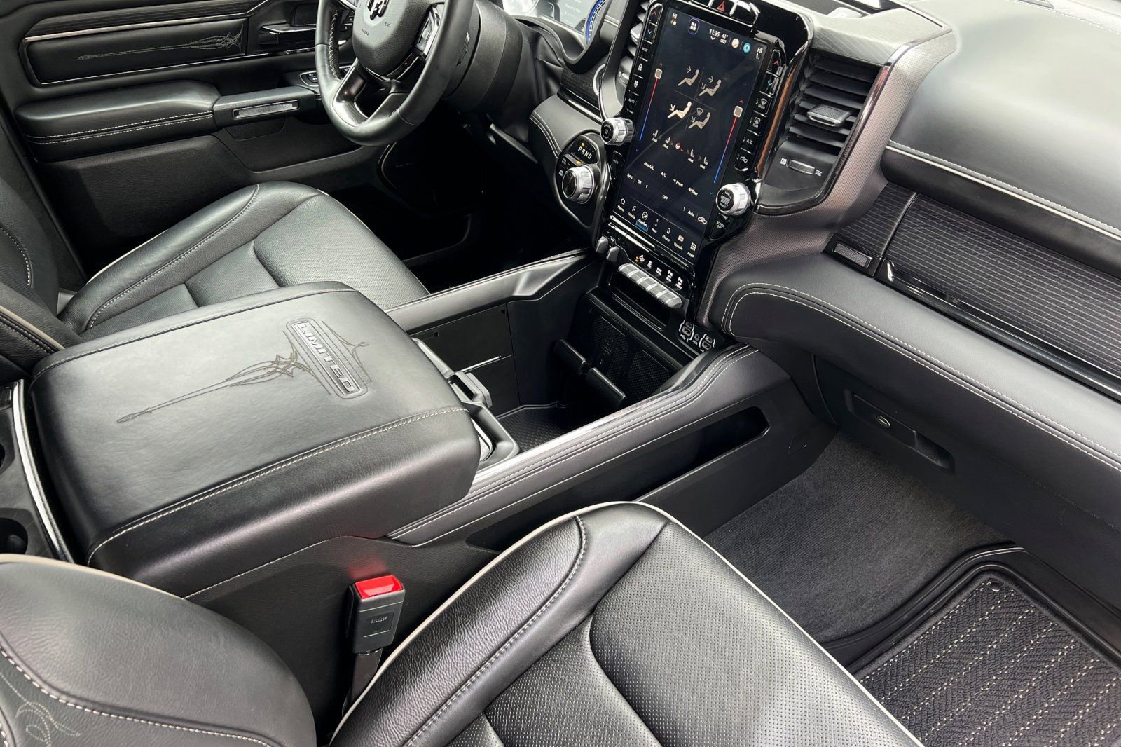 Used 2022 RAM 1500 Limited w/ Night Edition image 17
