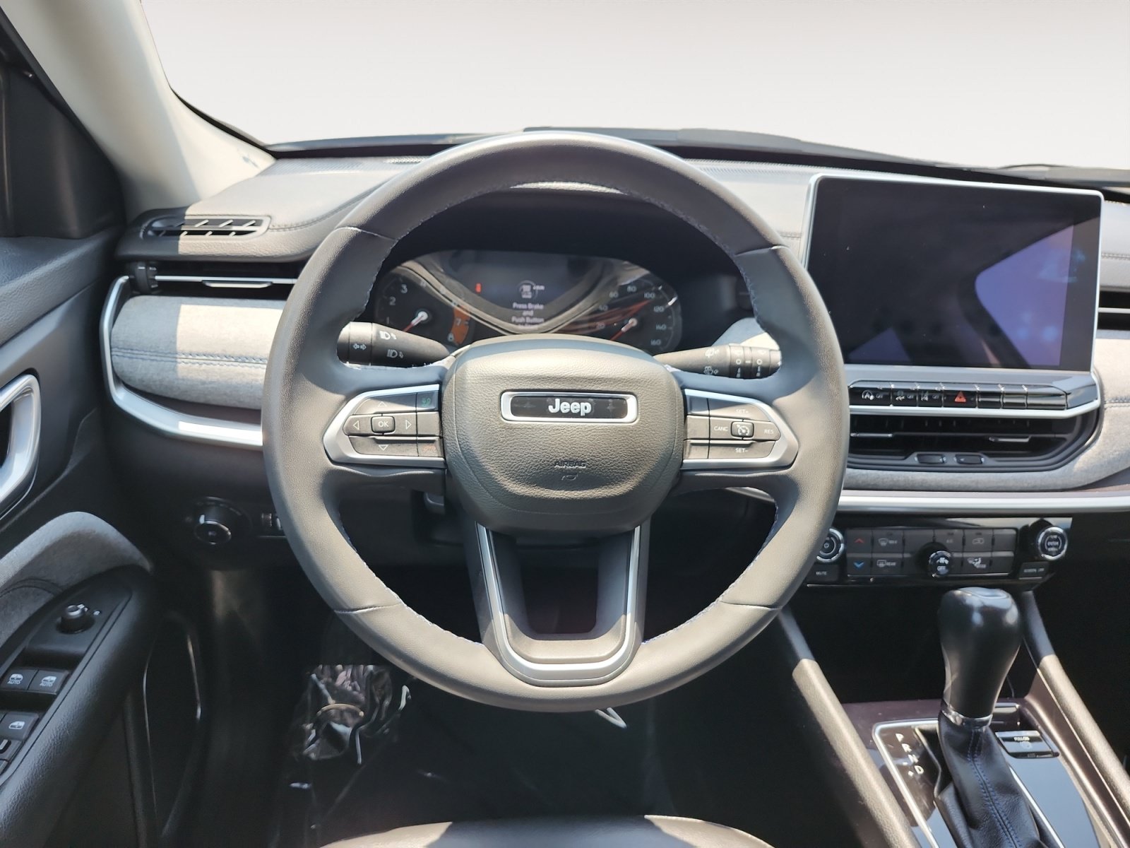 Used 2022 Jeep Compass Latitude FWD image 13
