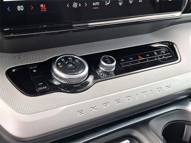 Used 2025 Ford Expedition Active image 16