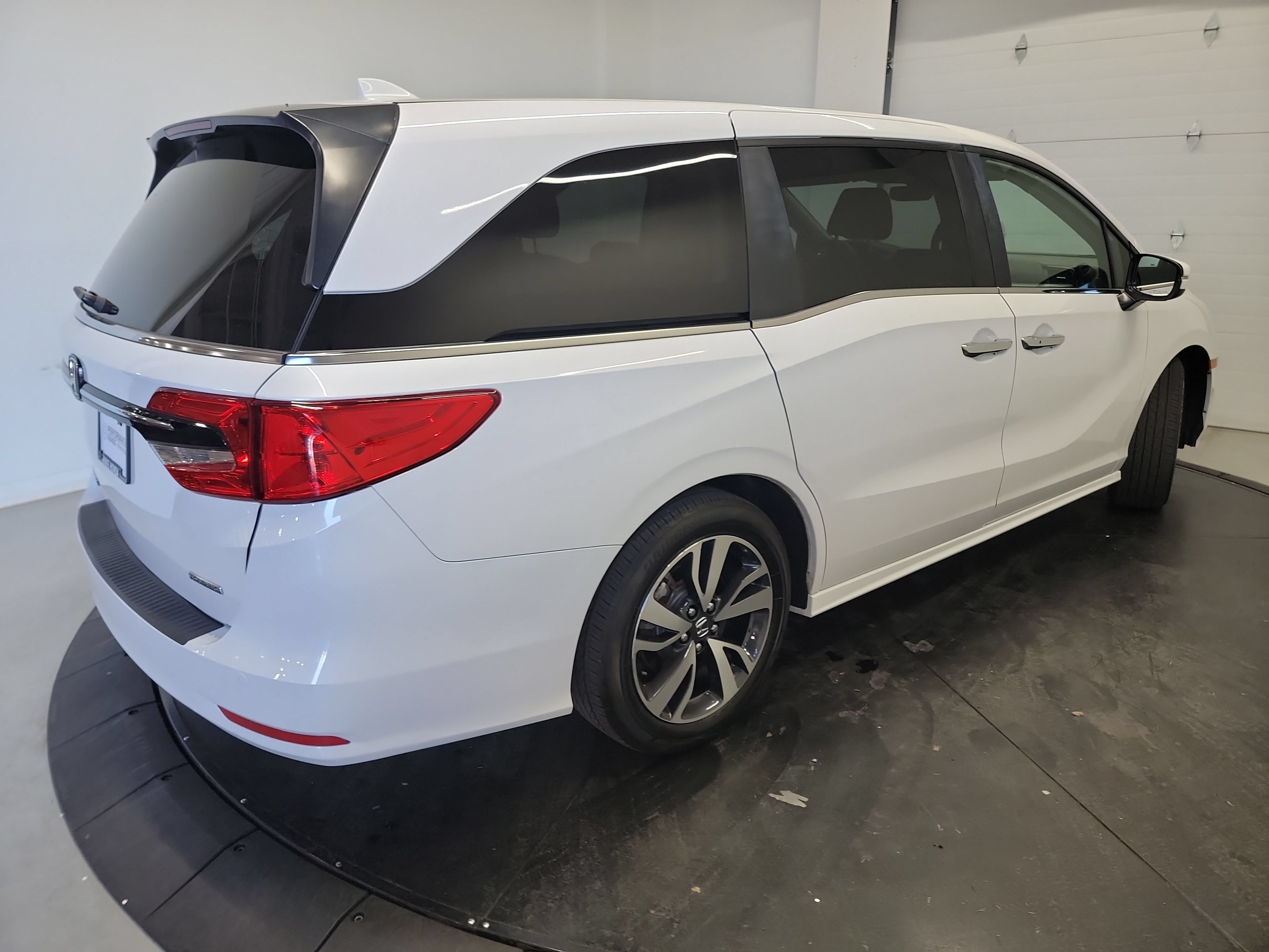 Certified 2023 Honda Odyssey Touring image 9