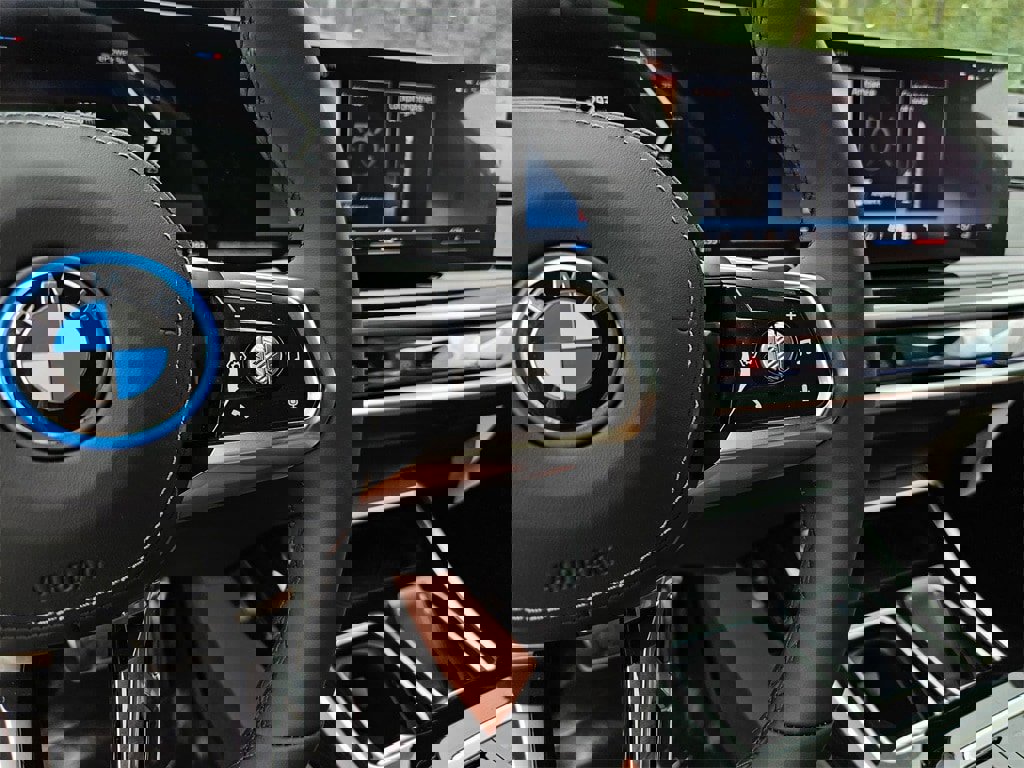 New 2026 BMW i7 xDrive60 image 12