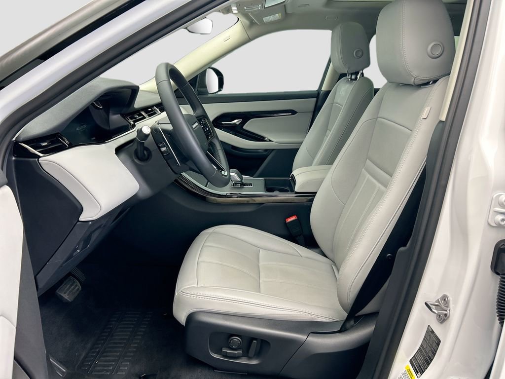 Used 2025 Land Rover Range Rover Evoque S image 18