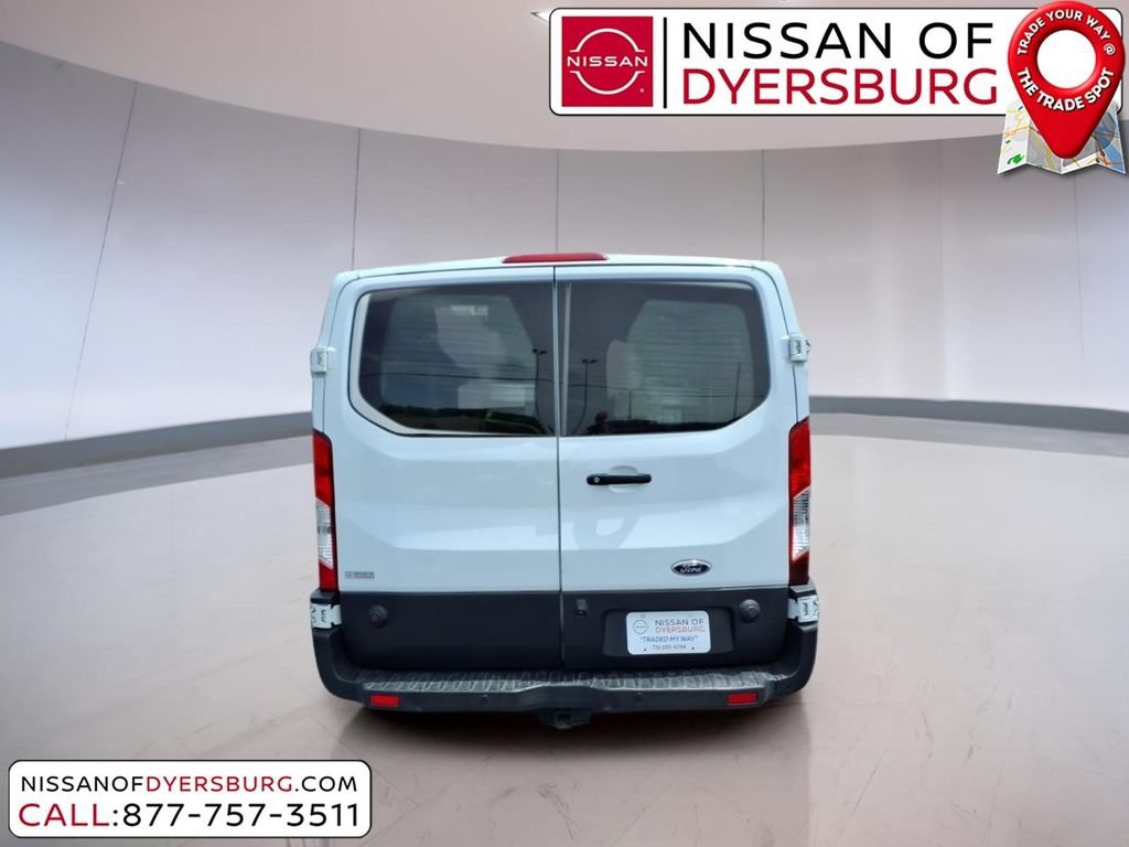 Used 2019 Ford Transit 250 148 Low Roof RWD image 4