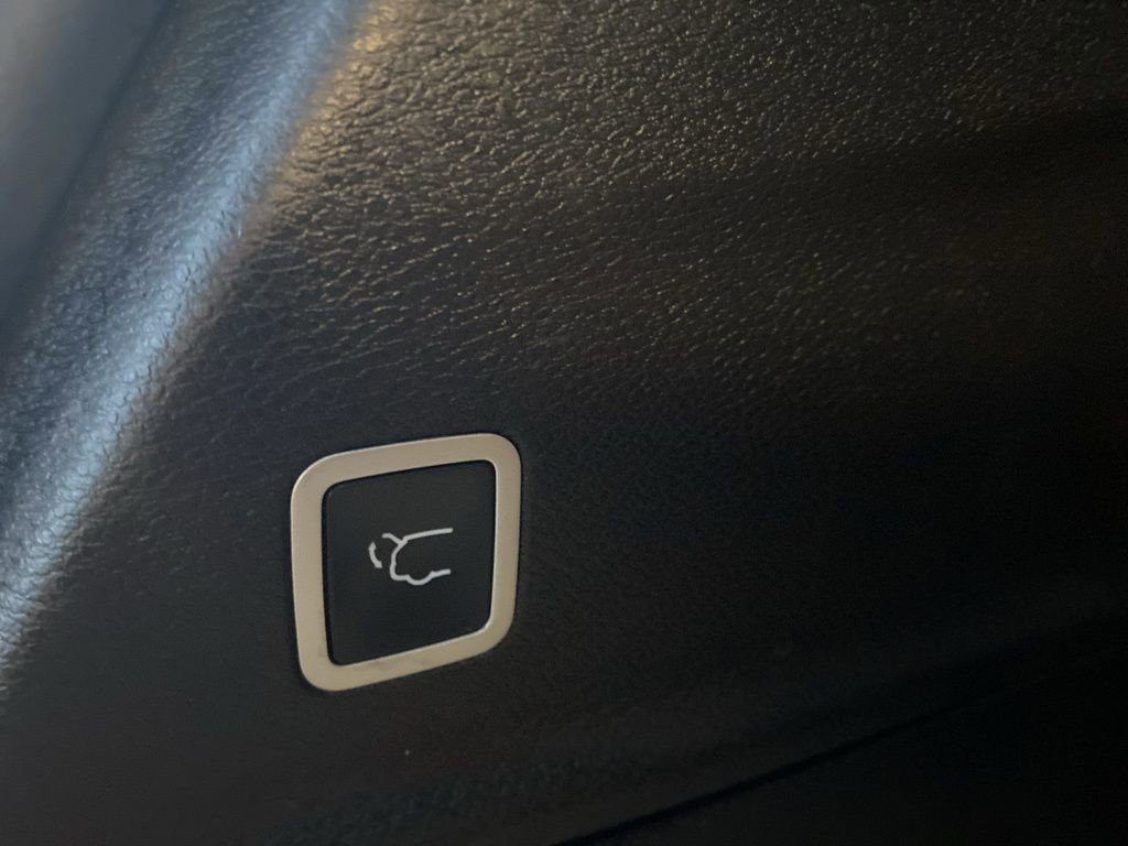 Certified 2020 Chrysler Pacifica Touring w/ S Appearance Package image 16