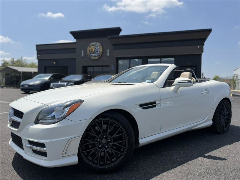 Used 2015 Mercedes-Benz SLK 350 image 17