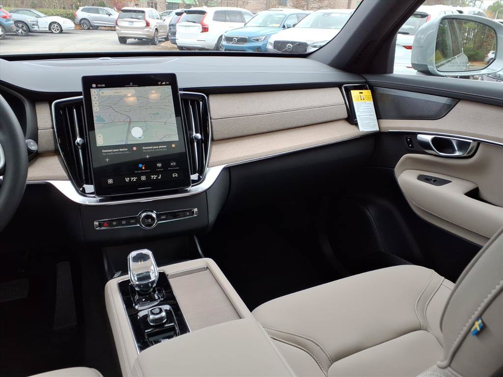 New 2026 Volvo XC90 B6 Plus w/ Protection Package Premier AWD/4WD image 12