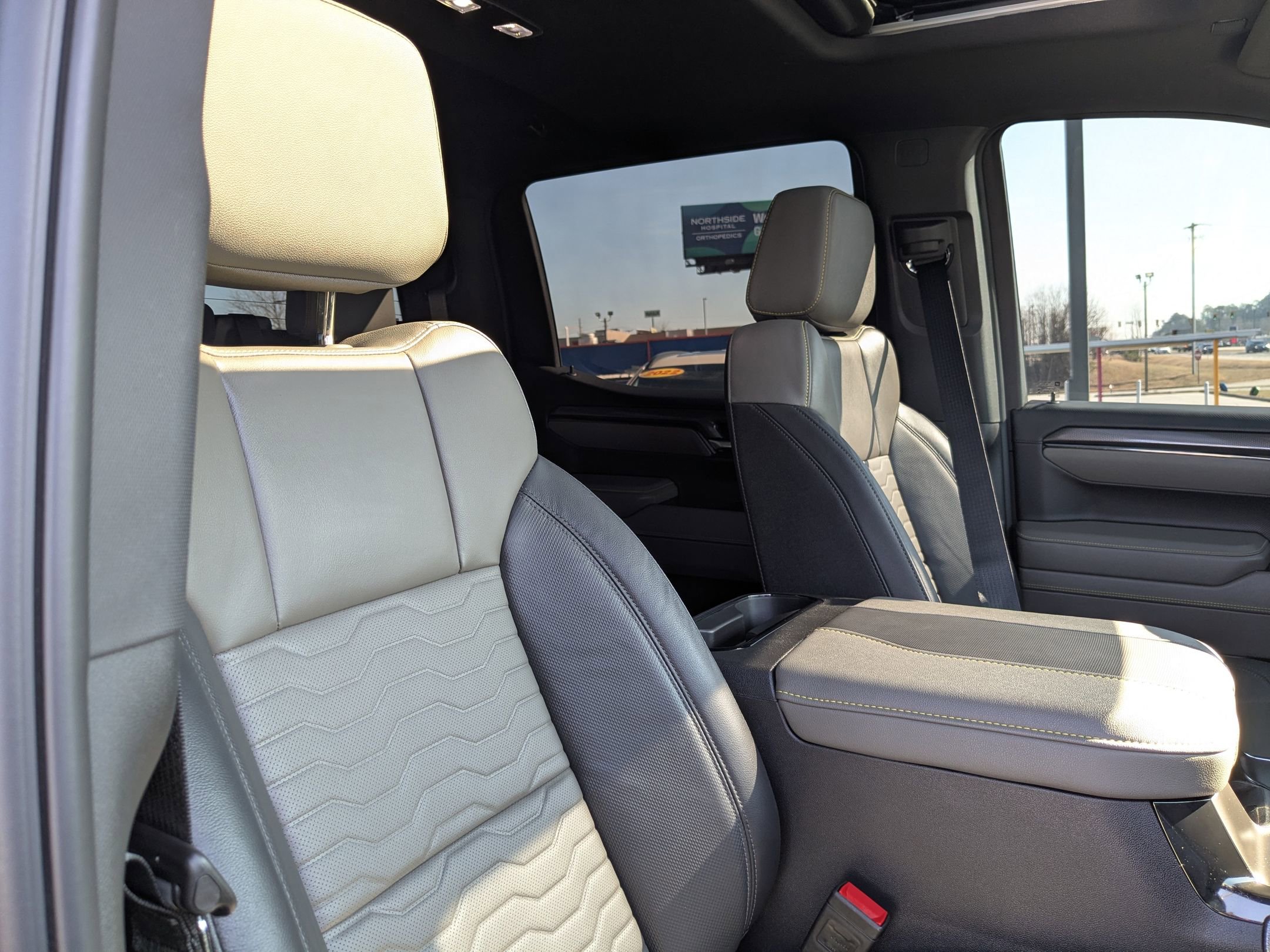 Used 2025 Chevrolet Silverado 1500 ZR2 w/ Technology Package image 25