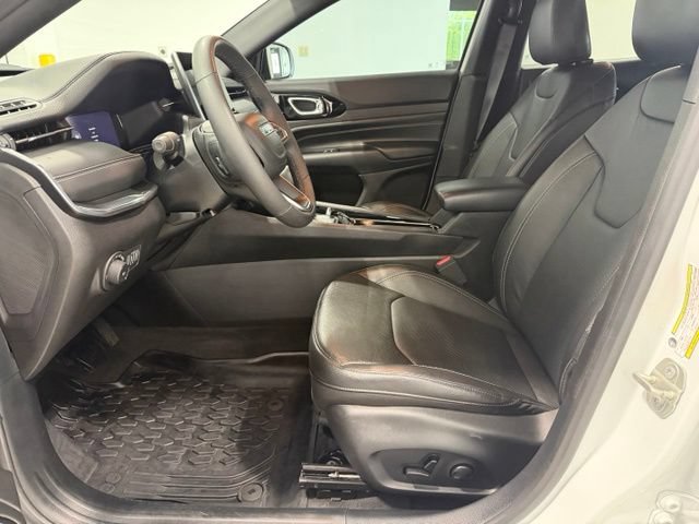 Used 2024 Jeep Compass Limited w/ High Altitude Package AWD/4WD image 10